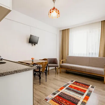 Azra & Lejlighedshotel 3*