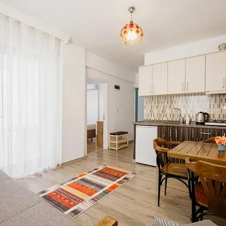 Azra & Lejlighedshotel 3*