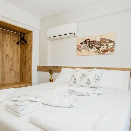Apart Otel Azra &