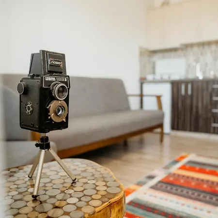 Aparthotel Azra &