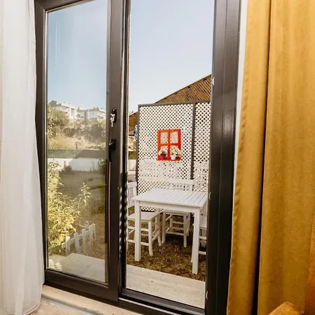 Azra & Lejlighedshotel İmroz