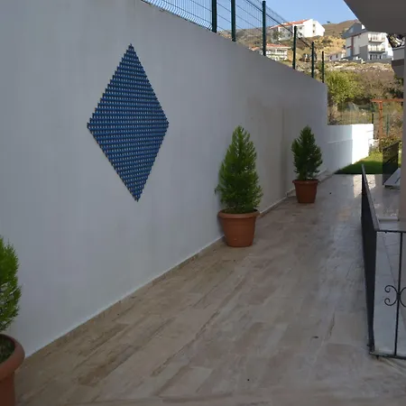 Azra & Lejlighedshotel