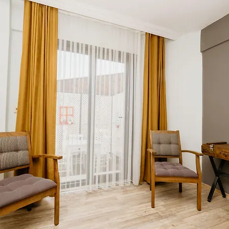 Aparthotel Azra &