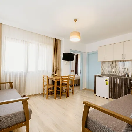 Azra & Lejlighedshotel