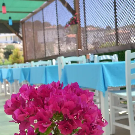 Apart Otel Azra &