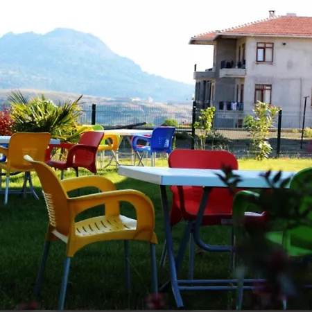 Azra & Lejlighedshotel 3*